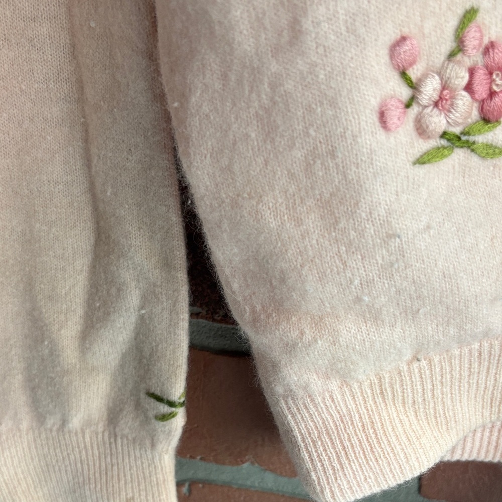 Vintage Lambs Wool Pink Floral Embroidered Cardigan - Picture 7 of 10